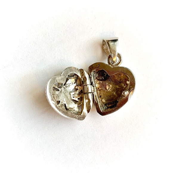 VTG Tiny Silver Marcasite Openwork Puffy Heart Locket Pendant - Picture 5 of 7